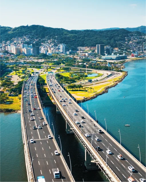 Puente y costa de Florianópolis